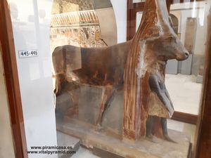 Vaca Hator en madera  Museo del El Cairo