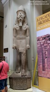 Estatura granito fara&oacute;n Museo del El Cairo