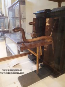 Serpiente madera Museo del El Cairo