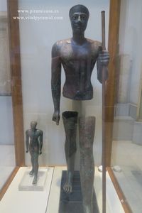 Estatua bronce Museo del El Cairo