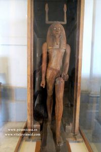 Estatua de madera  Museo del El Cairo