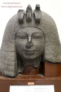 Estatua faraona  Museo del El Cairo