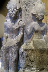 Faraones estatua granito Museo del El Cairo