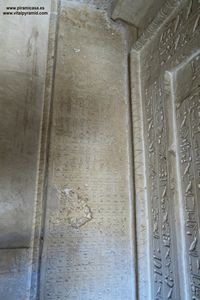 Jerogl&iacute;ficos en muro alabastro