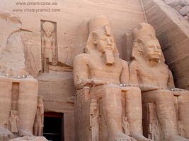 Abu Simbel Frontal