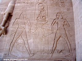 Abu Simbel jerogl&iacute;ficos 1