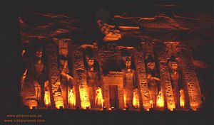 Abu Simbel de Noche 2