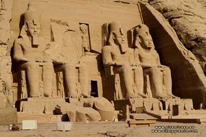 tn_abu-simbel-23.jpg
