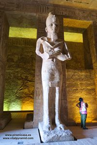 tn_Templo-Abu-Simbel-2018-021