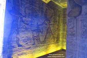Interior del templo de Abu Simbel