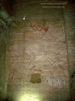 Fara&oacute;n ante los dioses