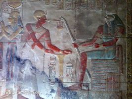 Jerogl&iacute;ficos egipcios y grabados Poder de Horus