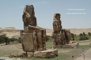  Colosos Memnon Camino
