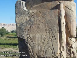 Colosos Memnon Detalle
