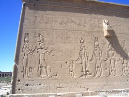 Costado Templo D&eacute;ndera