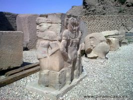 Esculturas Dendera Egipto
