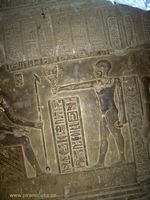 Jergl&iacute;ficos en Dendera