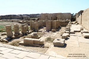 Exterior Columnas Dendera