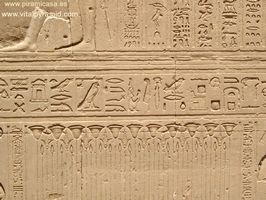 Jerogl&iacute;ficos templo de Horus
