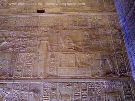 Sekhmet respalda a Isis