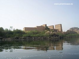 Templo de Filae desde el Nilo