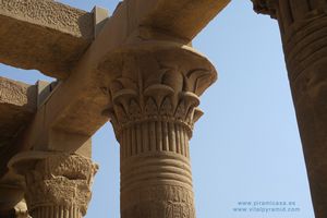 Capitel Columna Egipcia