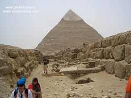 Construcciones en  Guiza  pir&aacute;mides de  Egipto