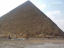 La Gran pir&aacute;mide  en Guiza