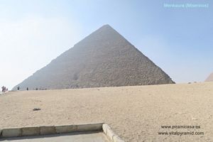 La gran pir&aacute;mide en Guiza Egipto