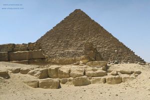 Pir&aacute;mide  de Guize  Egipto