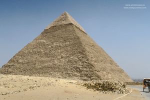 La Gran pir&aacute;mide de Jafra en Guiza