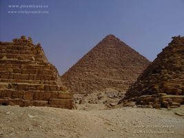 Pir&aacute;mides de las Reinas