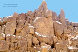 Isla Sohel rocas jerogl&iacute;ficos