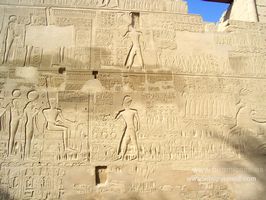 Prisioneros ante el Fara&oacute;n