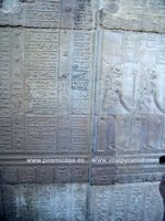 jeroglificos calendario y Sekhmet en Kom Ombo