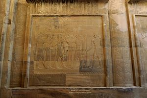 Dioses Horus Toth Sekhmet  jerogl&iacute;ficos en Kom Ombo