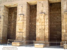 columnas del segundo patio