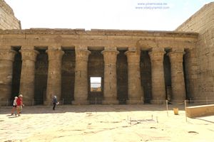 Columnas Mediten Abu