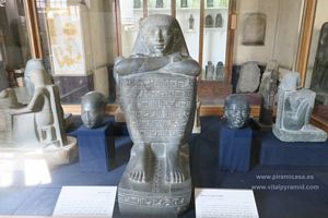Escriba granito gris Museo de El Cairo fotos im&aacute;genes