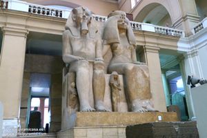 Estatua Ramses grandes faraones Museo de El Cairo fotos im&aacute;genes