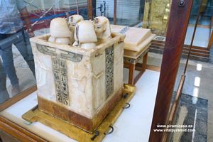 vasos canopos piedra Museo de El Cairo fotos im&aacute;genes