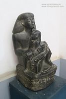 Estatua madre en Egipto Museo de El Cairo fotos im&aacute;genes